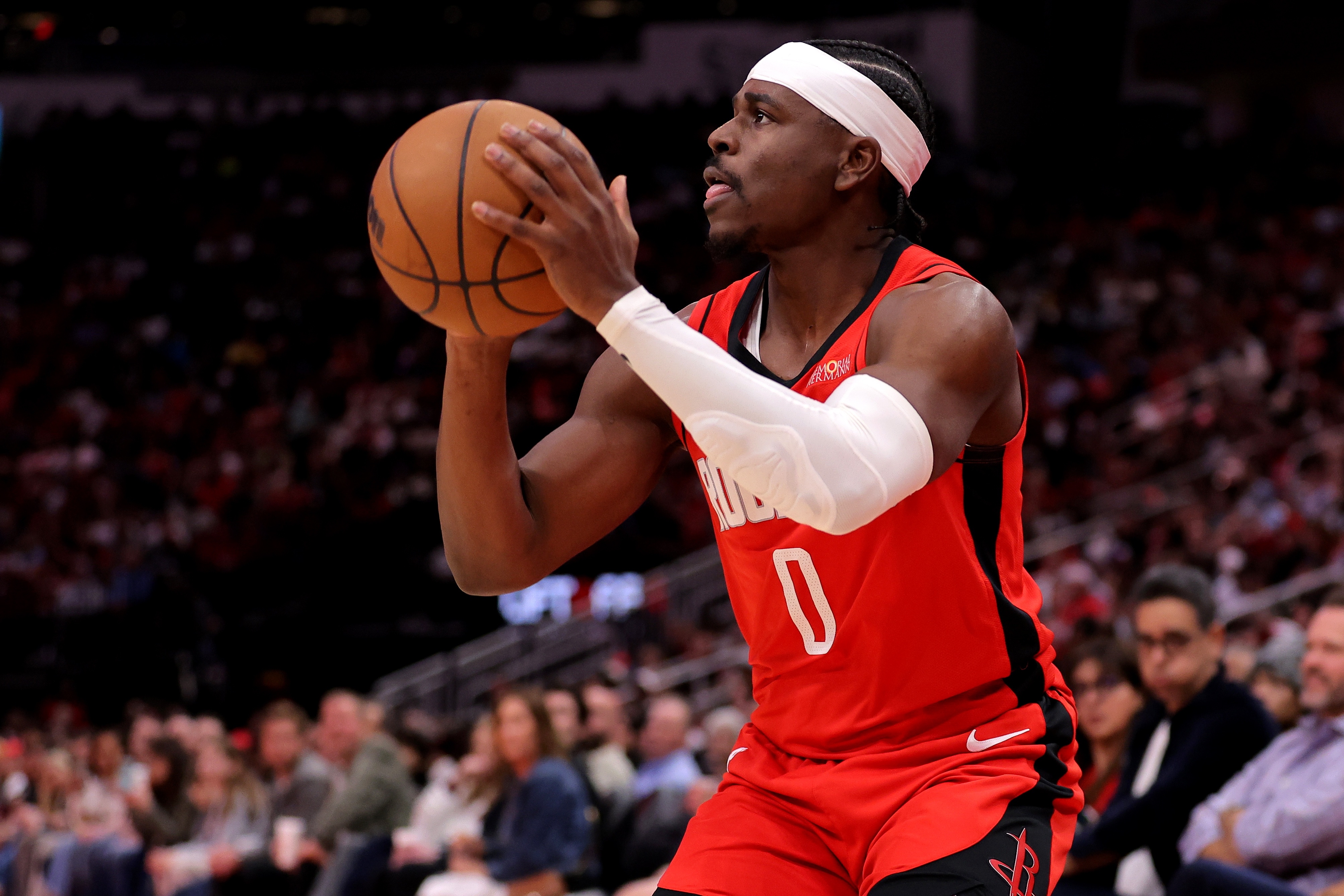 雷竞技电竞赛事休斯敦火箭迎CBA季后赛关键赛；集结日单刀错失；底气十足；年轻球员得到机会的简单介绍