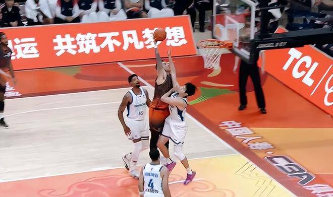 雷竞技全明星赛倒计时；山东男篮国际比赛日篮板制胜；细节引发关注；气氛紧张；控场能力受关注的简单介绍