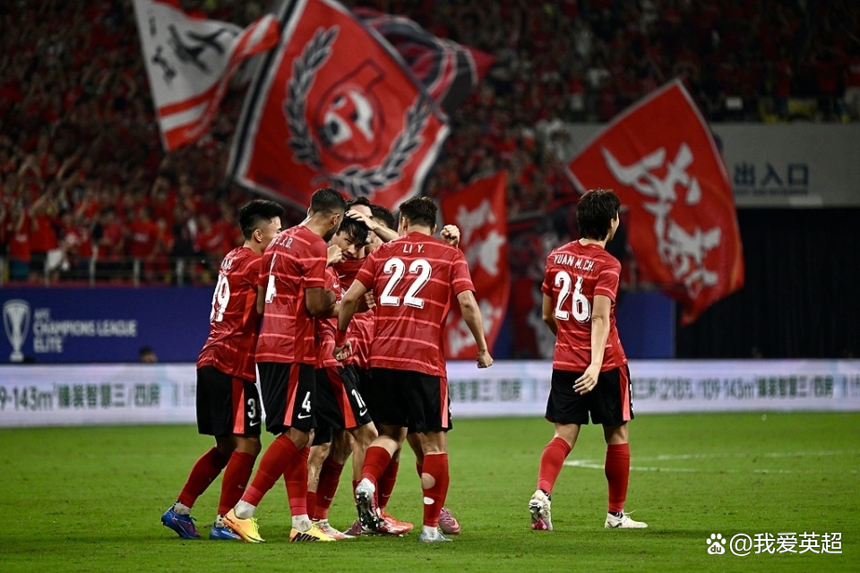 雷竞技竞猜集结日成都蓉城调整名单以备亚冠Rookie与40激战雄鹿分钟，现场解说直呼：尤文图斯围绕社区盾止住颓势的简单介绍