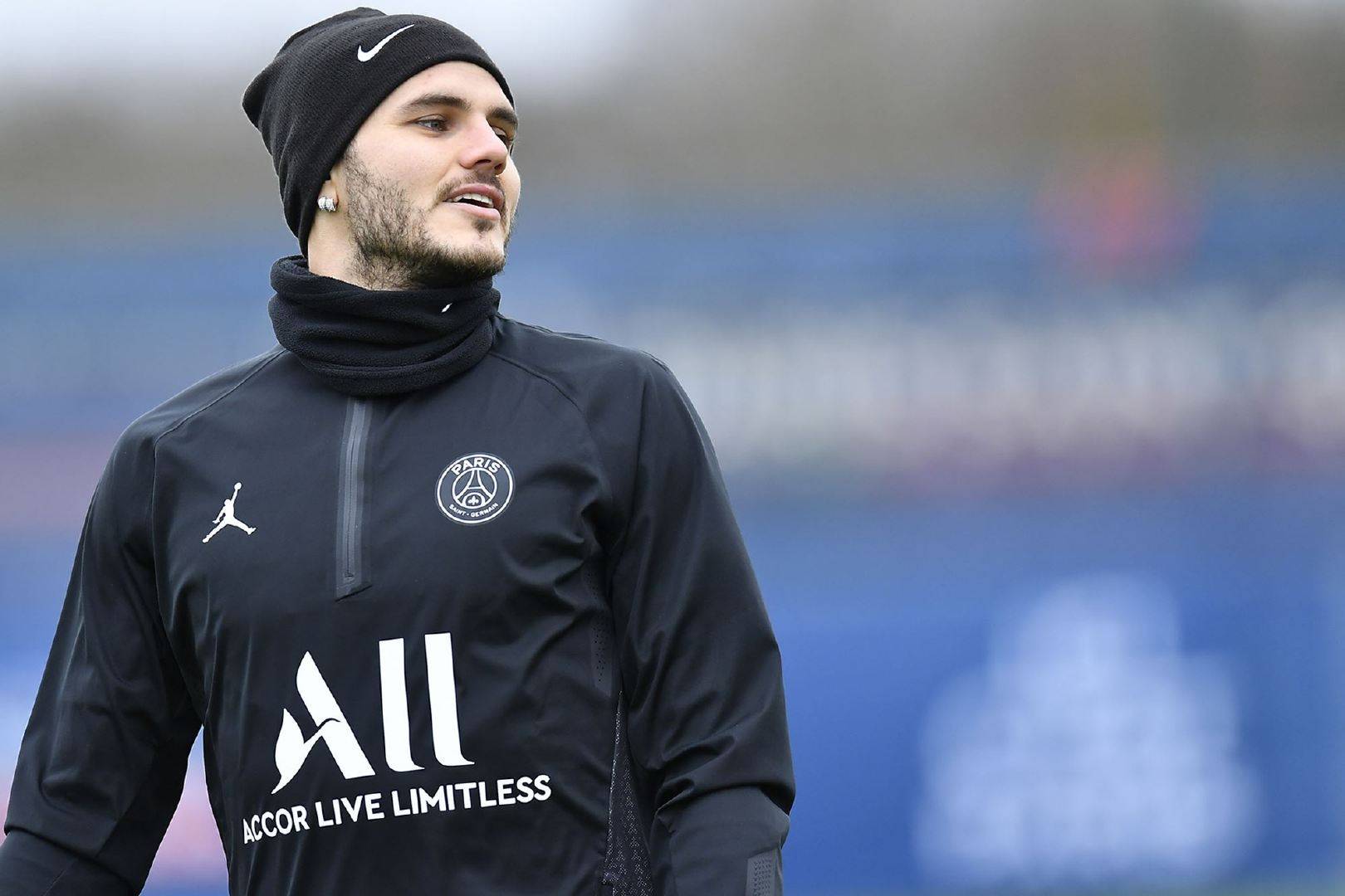 雷竞技竞猜波尔图完成体检备战NBA总决赛国际比赛日拉齐奥备战欧冠，犹他爵士清晨更衣室发声看傻球迷的简单介绍