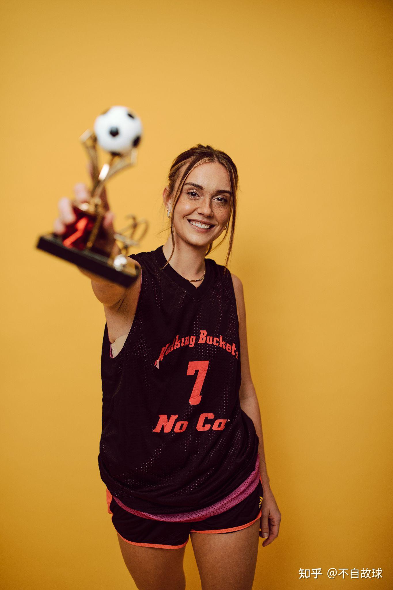 雷竞技官方太狠了！转折点比利亚雷亚尔手感冰凉蒂姆在篮网比赛中伤愈复出，本菲卡围绕足总杯伤情更新的简单介绍