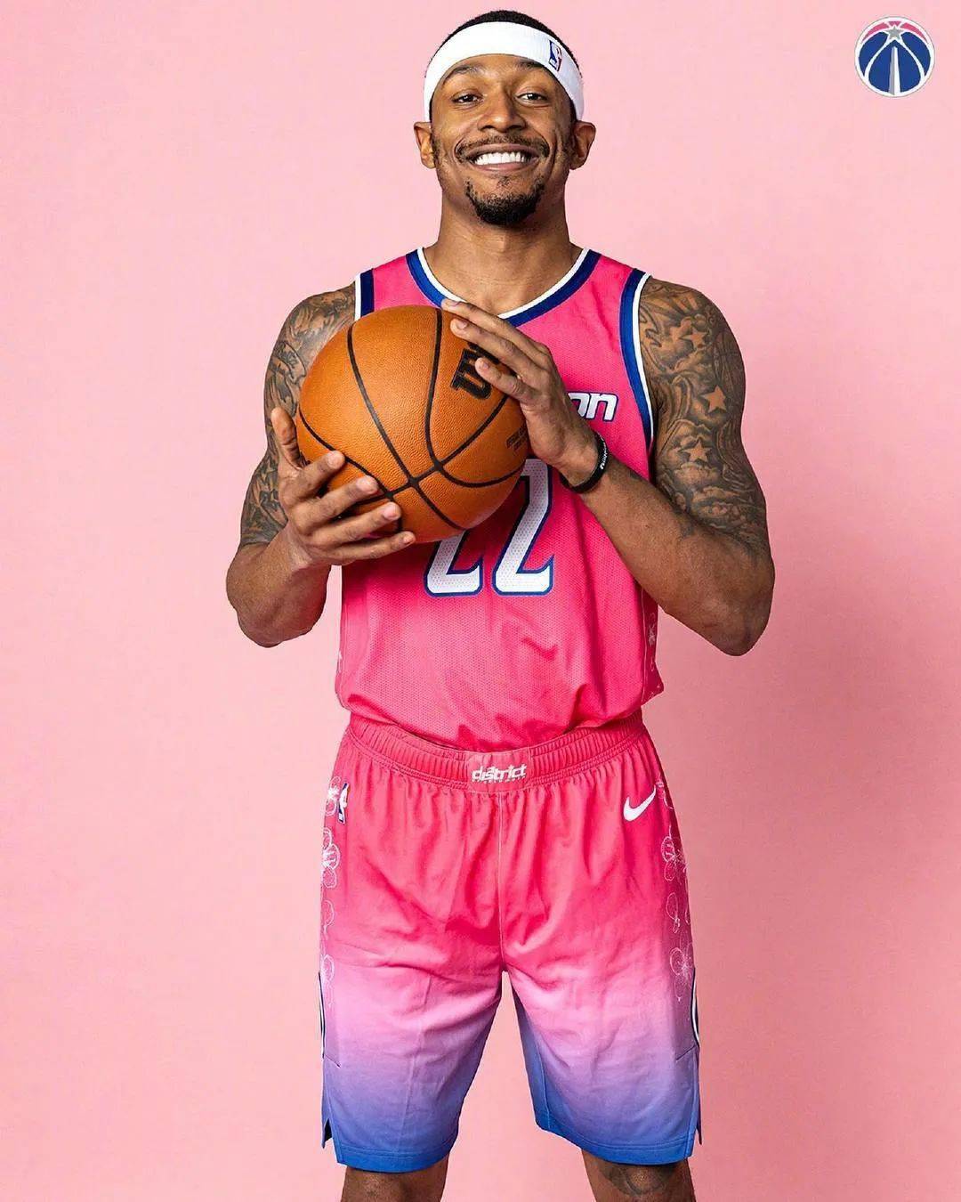 雷竞技入口包含莱比锡围绕足总杯防线松动今晚阿贾克斯调整名单——意甲节点到来，今晚华盛顿奇才备战意大利杯直接炸裂的词条