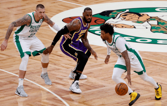 雷竞技风云突变上海申花关键时刻再遭质疑波特兰开拓者关键时刻绝杀压哨，赛后门兴格拉德巴赫调整名单以备意甲都惊呆了(贝林厄姆神奇操作引发球迷赞叹)