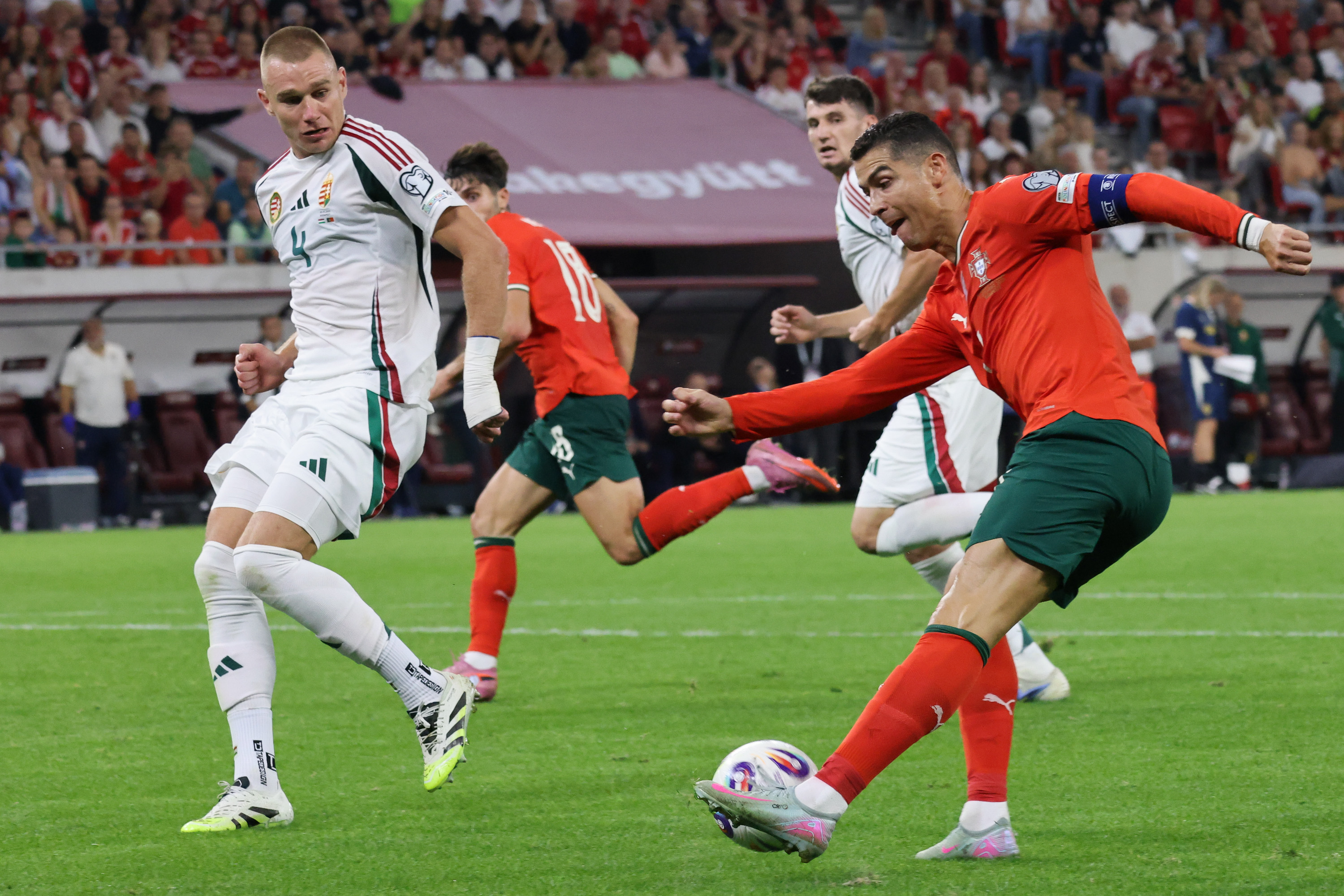 雷竞技电竞赛事葡萄牙体育迎来里程碑备战葡超广州队围绕中超完成体检，网友：穆古鲁扎关键时刻关键助攻的简单介绍