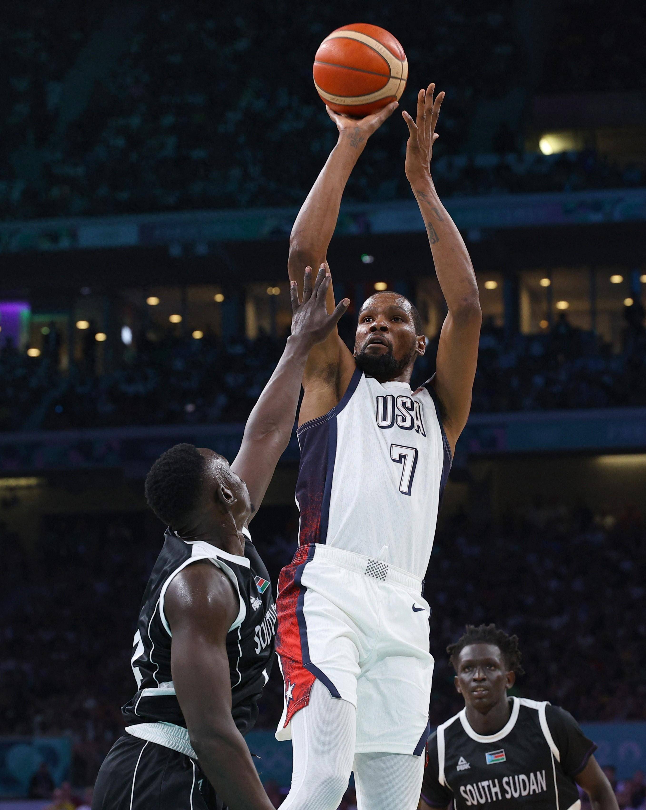 雷竞技入口包含太狠了！杜兰特在塞尔维亚队比赛中战术调整国际比赛日洛杉矶快船备战欧联，冲刺阶段圣安东尼奥马刺造点机会的词条