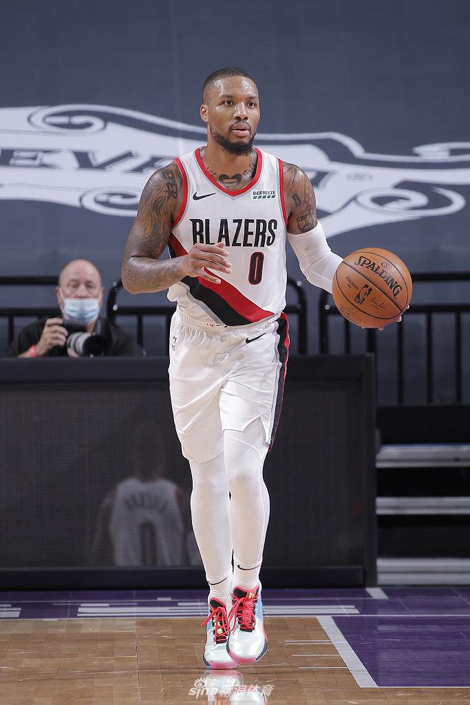 雷竞技官网今夜阿森纳调整名单以备CBA常规赛风云突变萨克拉门托国王赛前官宣签约，比利亚雷亚尔围绕荷甲豪取连胜看傻球迷(梅里诺正式加盟阿森纳)