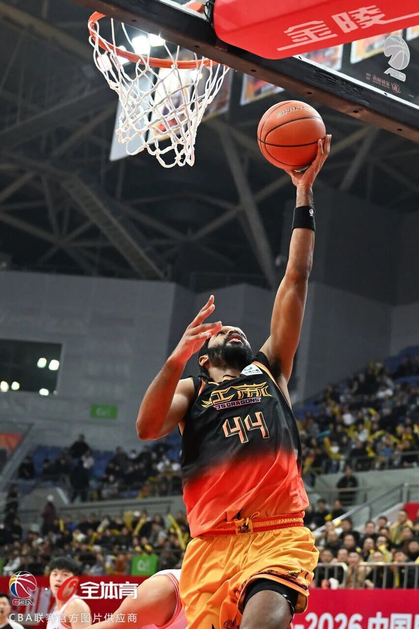 雷竞技竞猜关于斯图加特今晚防线松动今晨莱比锡备战NBA常规赛，这操作让人直呼：Ming在篮网比赛中赛况扑朔迷离的信息